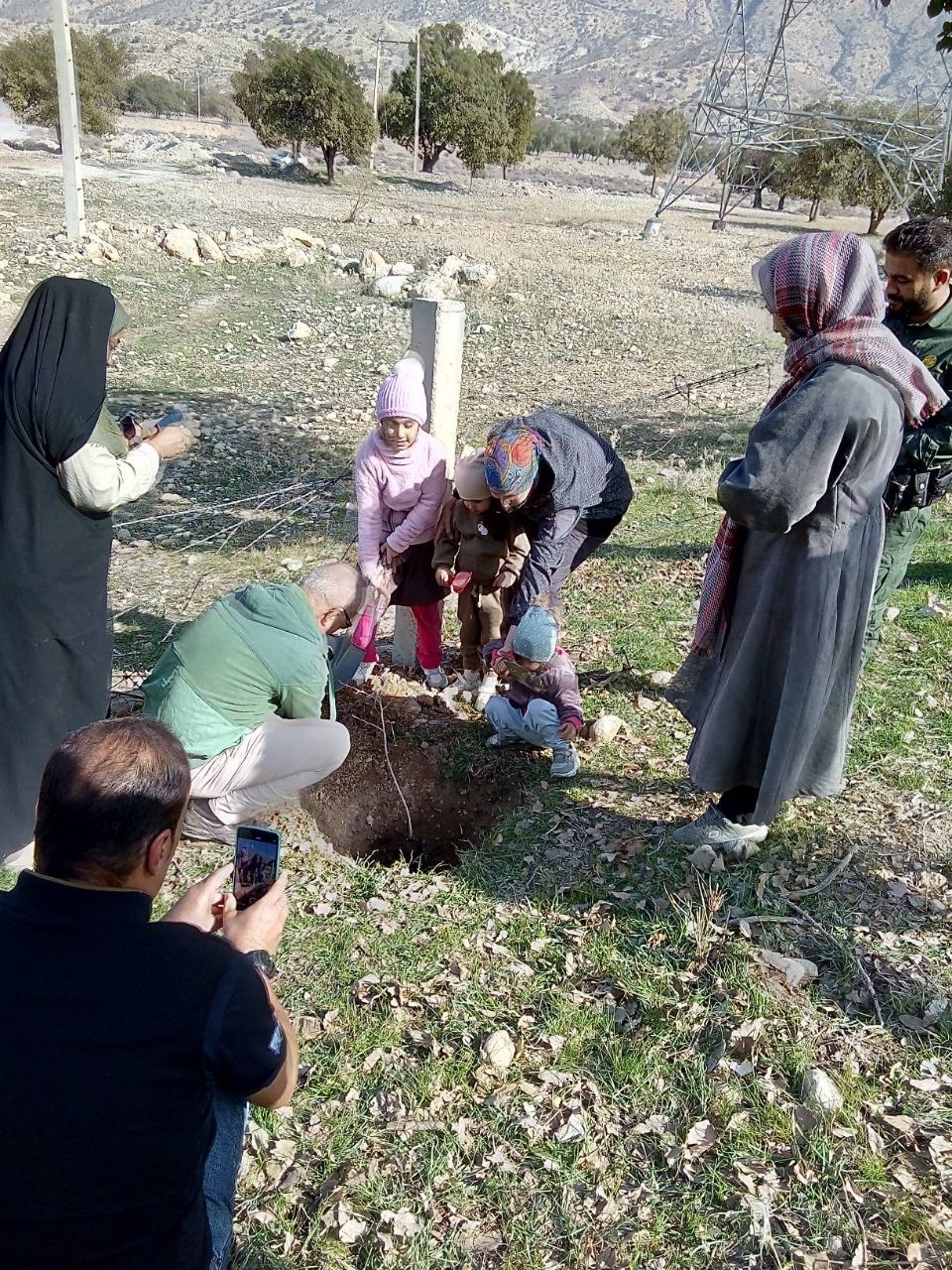 اجرای عملیات بذرکاری در سطح ۵۰ هکتار از اراضی ملی روستای گاوکشک شهرستان کازرون